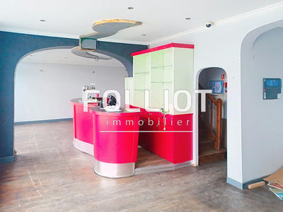 Immeuble - 290 m² - 15 pièces