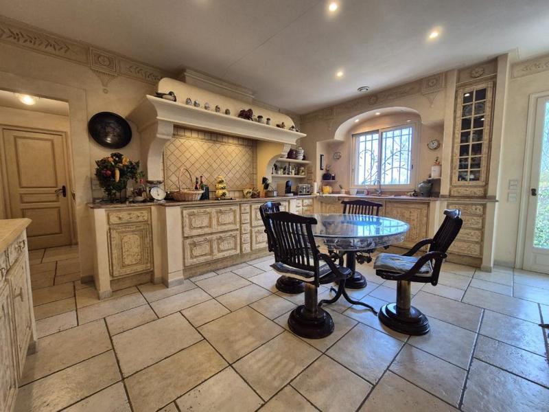 Villa - 208 m² - 7 pièces