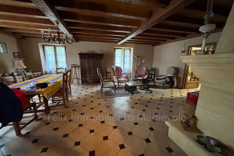 Maison - 174 m² - 5 pièces