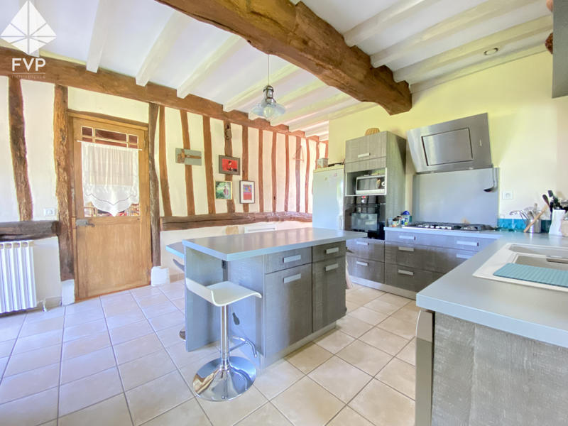 Propriété - 272 m² - 10 pièces