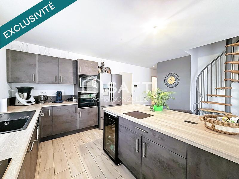 Maison - 155 m² - 10 pièces