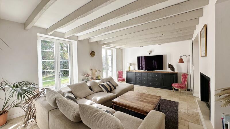 Maison - 205 m² - 7 pièces