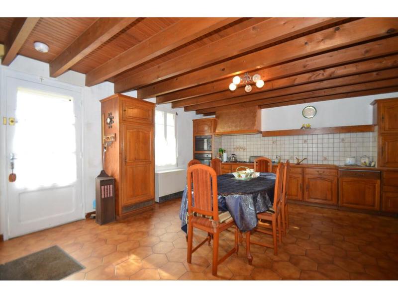 Corps de ferme - 141 m² - 4 pièces