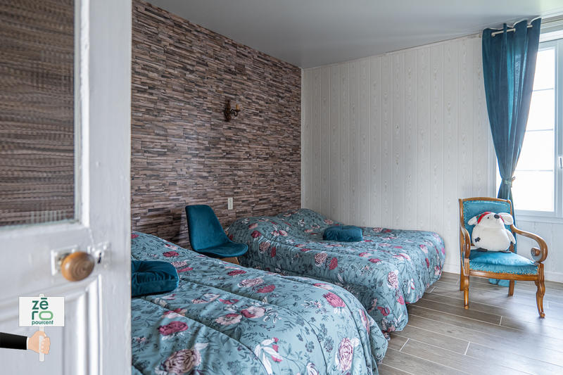 Maison - 200 m² - 6 pièces