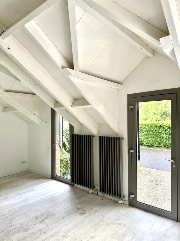 Maison traditionnelle - 361 m² - 8 pièces