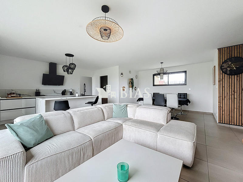 Maison - 100 m² - 4 pièces