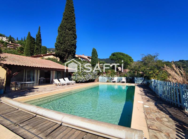 Maison - 395 m² - 14 pièces