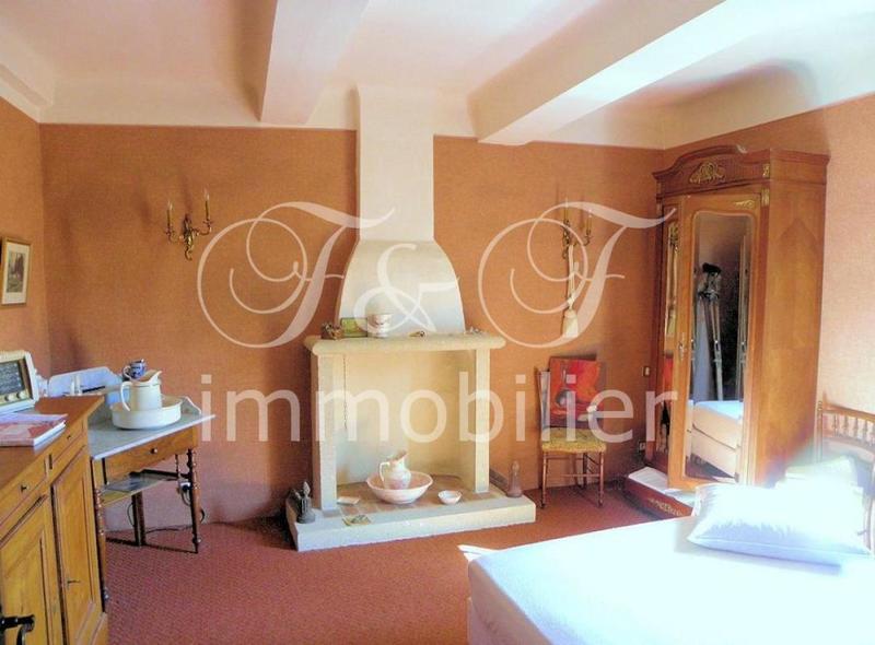 Moulin - 300 m² - 10 pièces