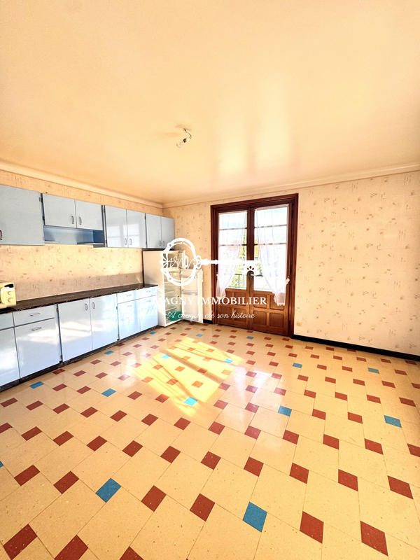 Maison - 140 m² - 7 pièces