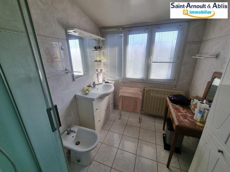 Maison traditionnelle - 101 m² - 6 pièces