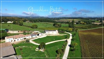 Propriété - 300 m² - 12 pièces