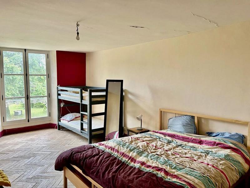 Maison - 484 m² - 12 pièces