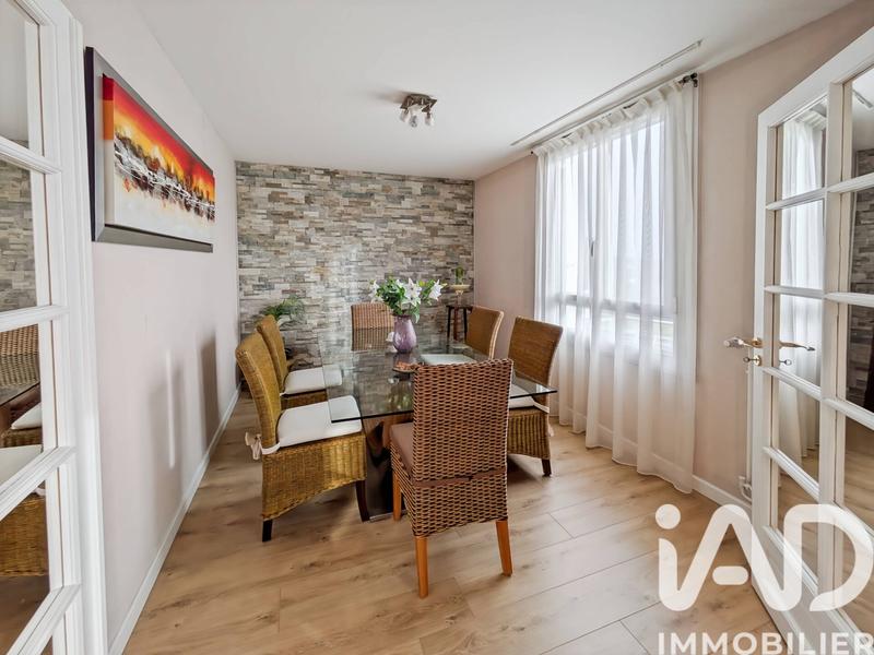Appartement - 90 m² - 5 pièces