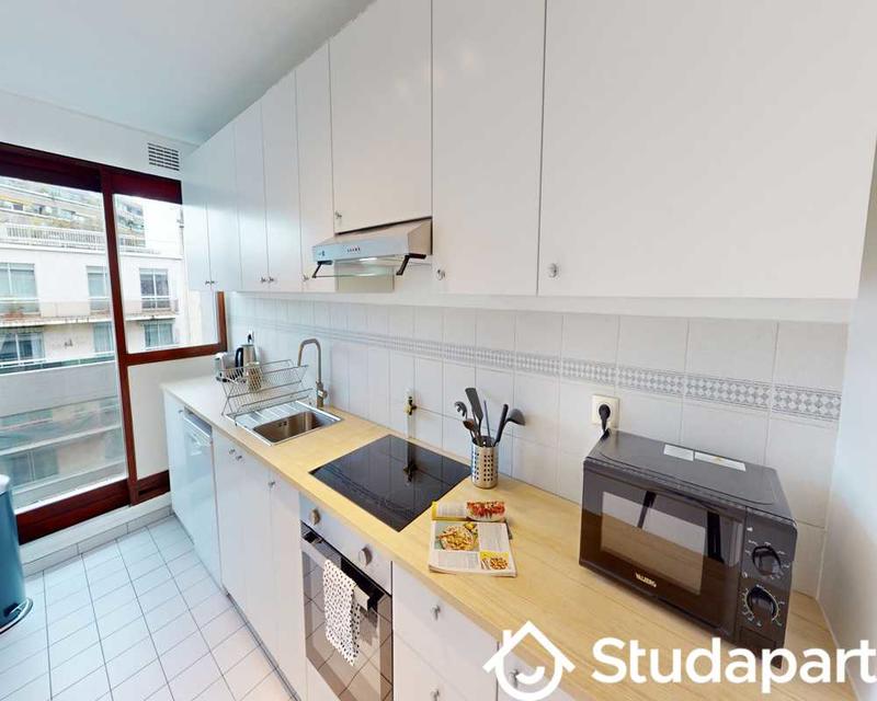 Chambre - 80 m² - 1 pièce