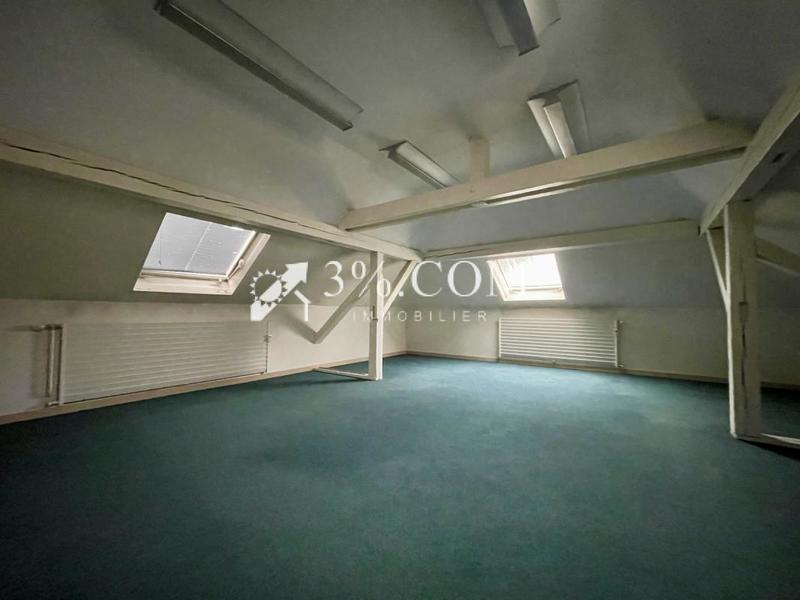 Maison - 334 m² - 20 pièces