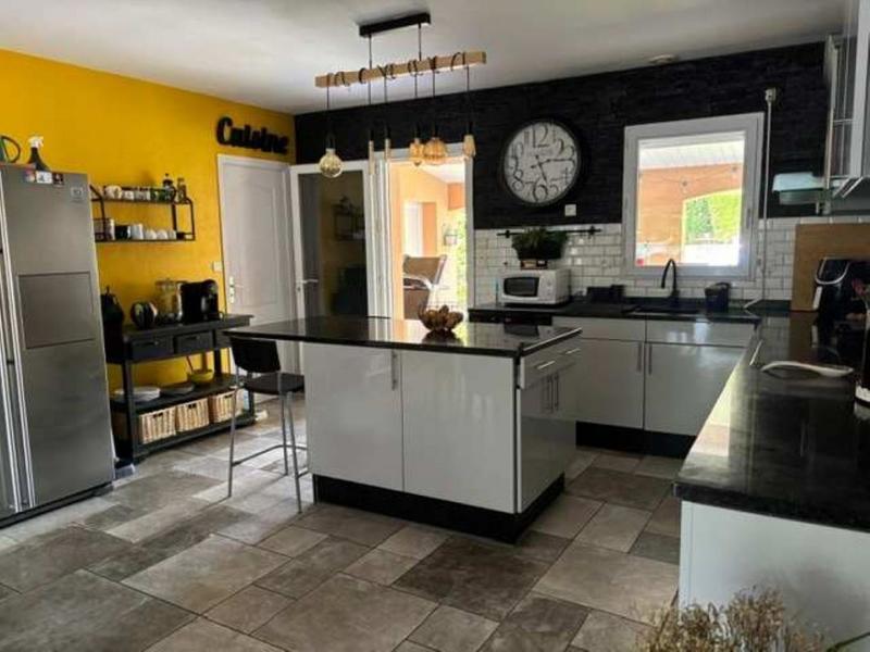 Maison - 137 m² - 6 pièces