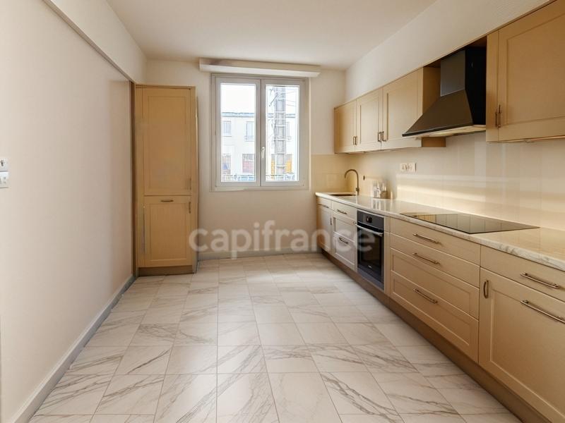 Maison - 80 m² - 5 pièces