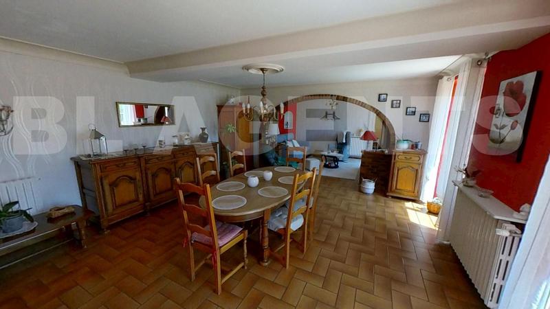 Maison traditionnelle - 152 m² - 8 pièces