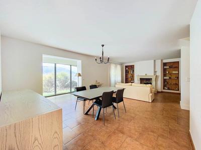 Villa - 155 m² - 4 pièces