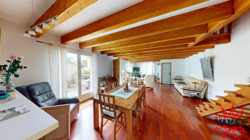 Maison - 140 m² - 5 pièces