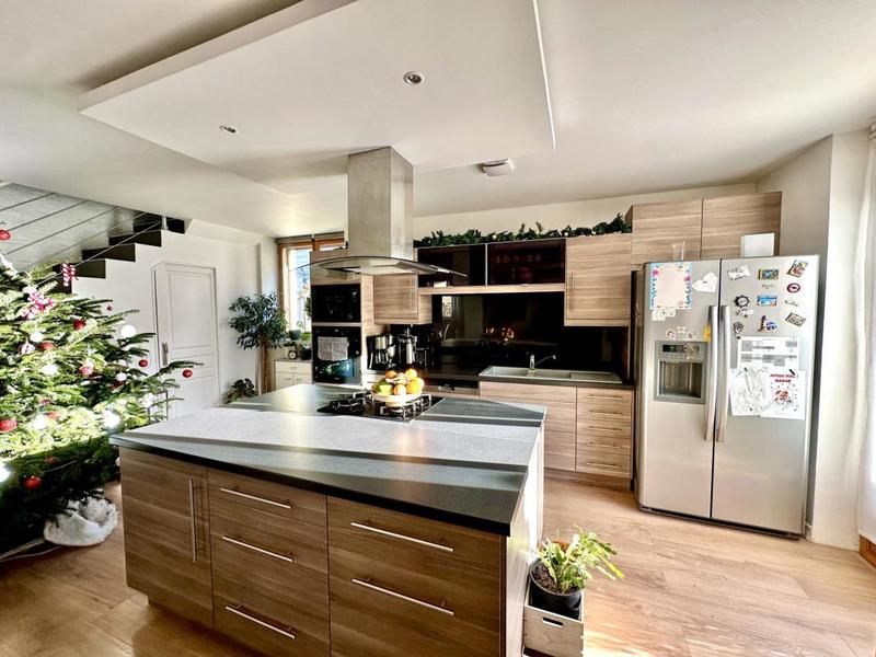 Maison - 140 m² - 5 pièces