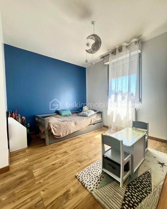 Maison - 97 m² - 5 pièces