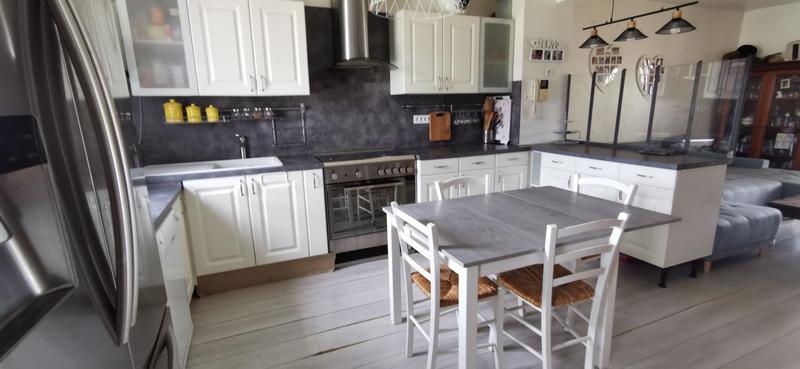 Maison - 98 m² - 7 pièces