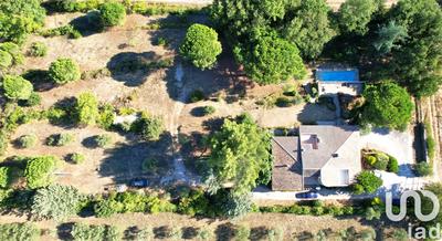 Maison - 520 m² - 11 pièces