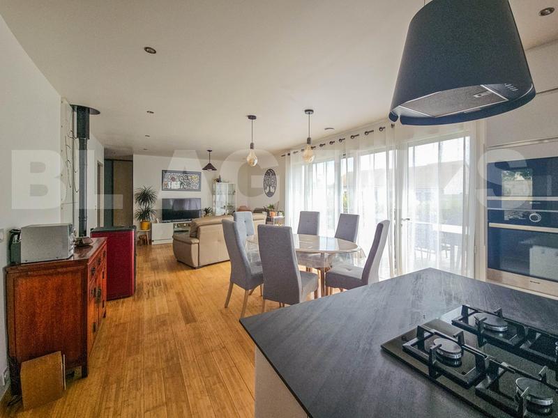 Maison de bois - 99 m² - 4 pièces