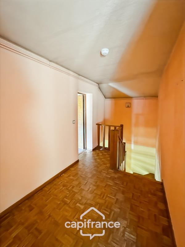 Maison - 185 m² - 6 pièces