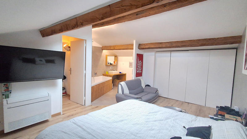 Appartement - 153 m² - 6 pièces