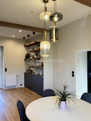 Appartement - 99 m² - 4 pièces