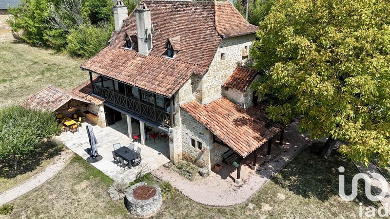 Maison - 187 m² - 5 pièces