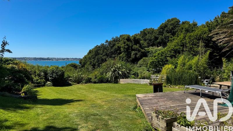 Maison - 136 m² - 8 pièces