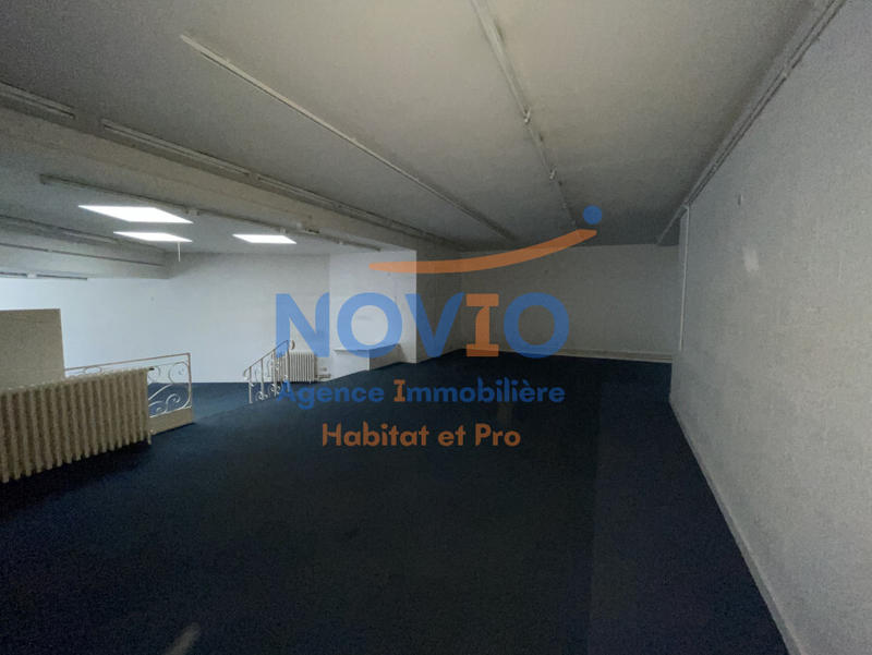 Bureau - 150 m² - 1 pièce