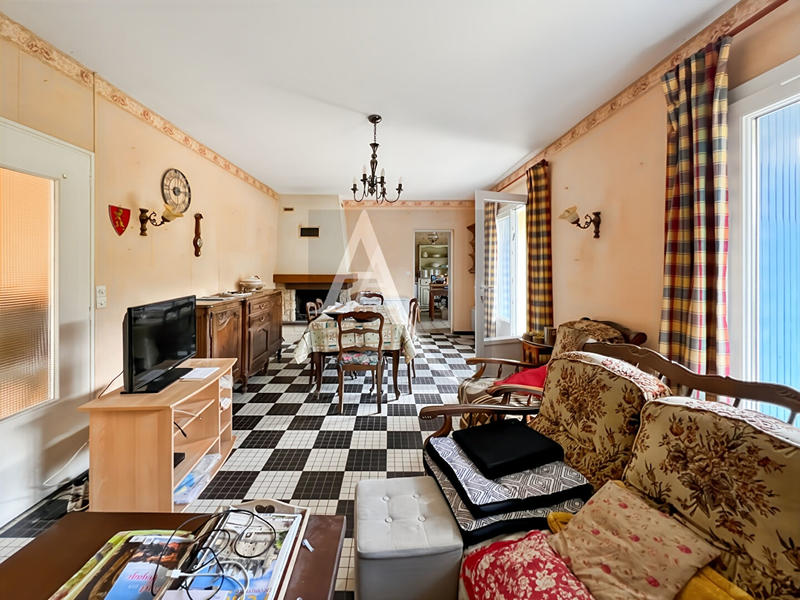 Maison - 97 m² - 5 pièces