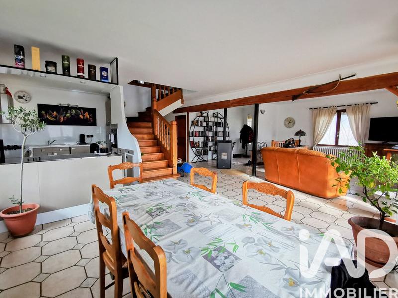 Maison - 222 m² - 10 pièces