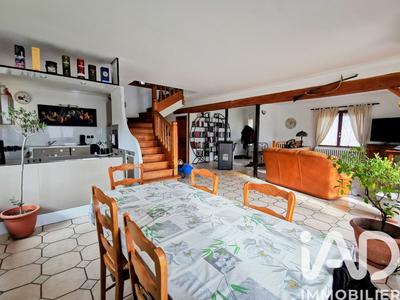 Maison - 222 m² - 10 pièces