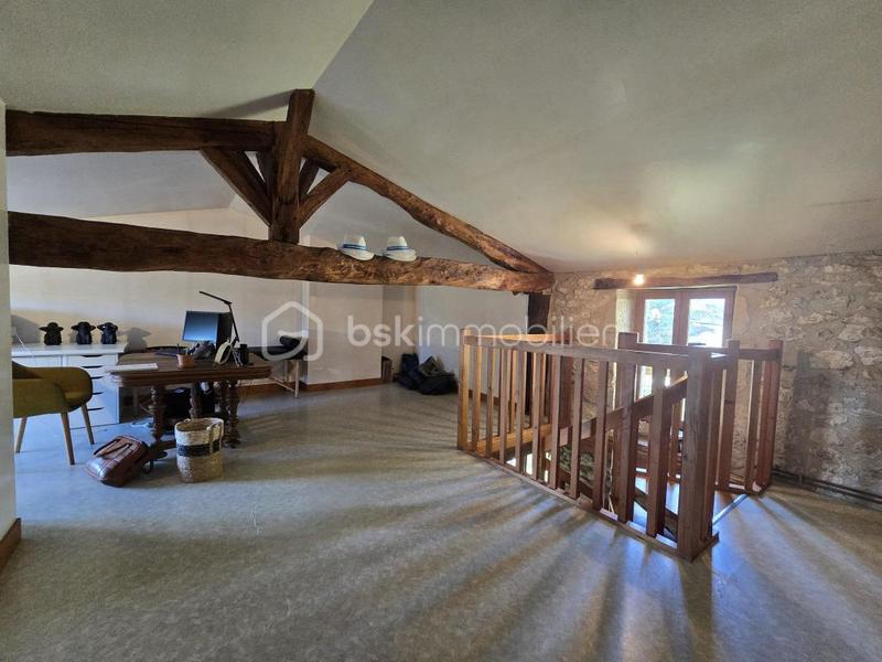 Corps de ferme - 200 m² - 7 pièces