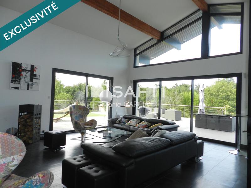 Maison - 200 m² - 5 pièces