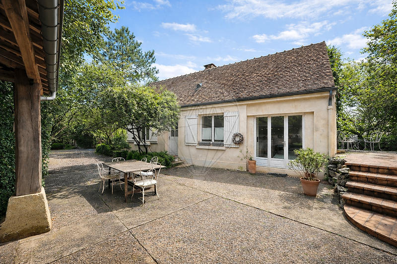 Maison - 125 m² - 9 pièces