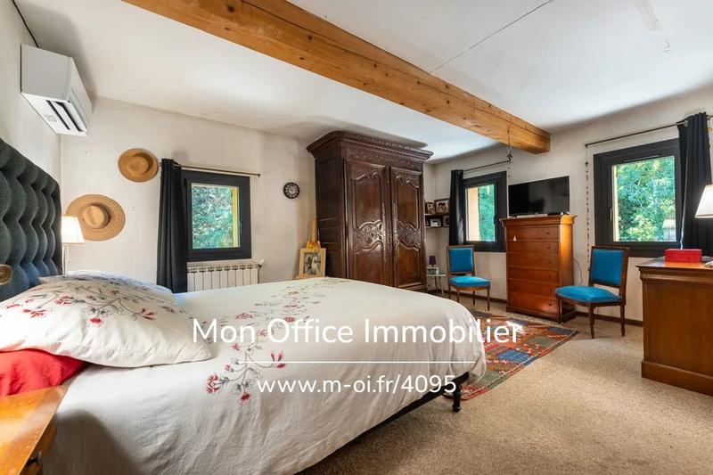 Mas - 210 m² - 10 pièces