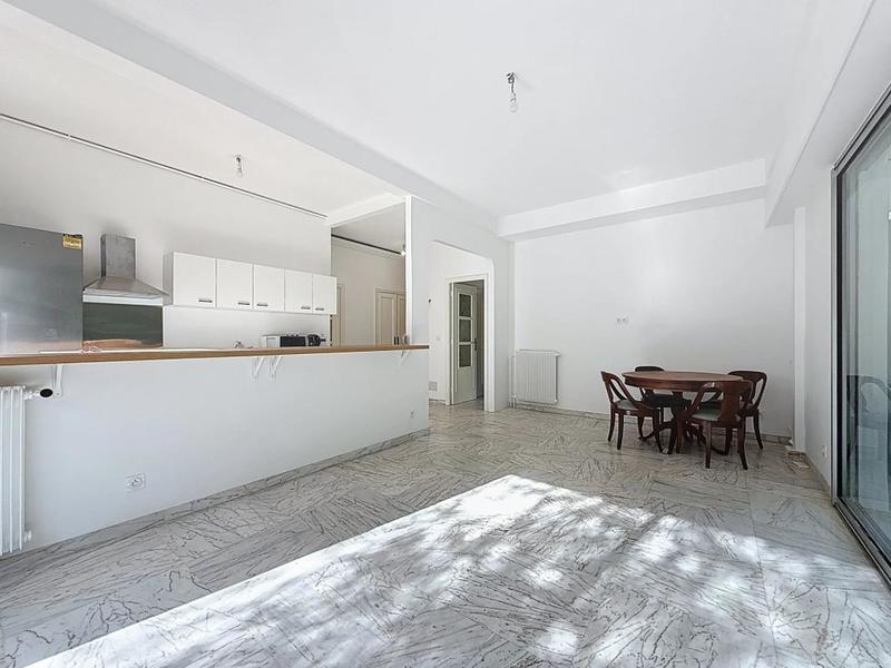 Appartement - 98 m² - 4 pièces