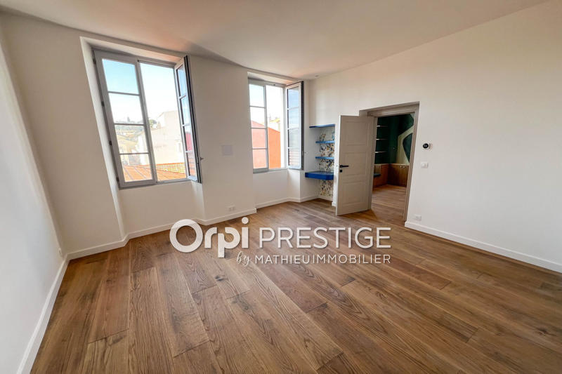 Maison chambre d'hôtes - 209 m² - 7 pièces