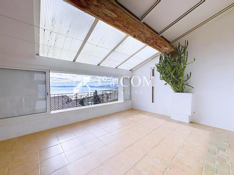 Maison - 215 m² - 8 pièces