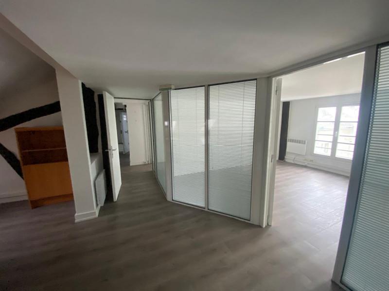 Bureau - 77 m² - 4 pièces