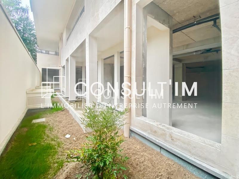 Local commercial - 184 m²