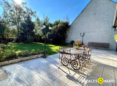 Maison traditionnelle - 142 m² - 7 pièces