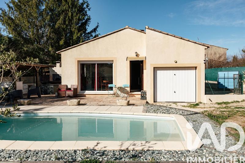 Maison - 90 m² - 5 pièces