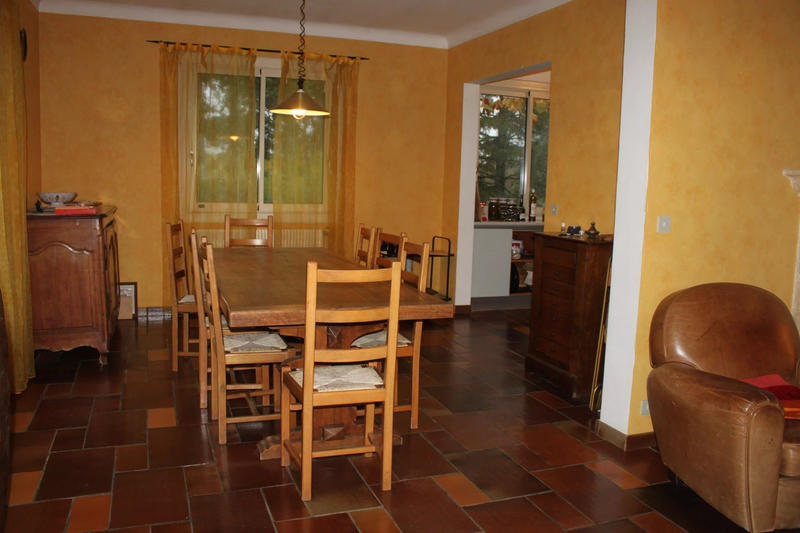 Maison - 197 m² - 8 pièces